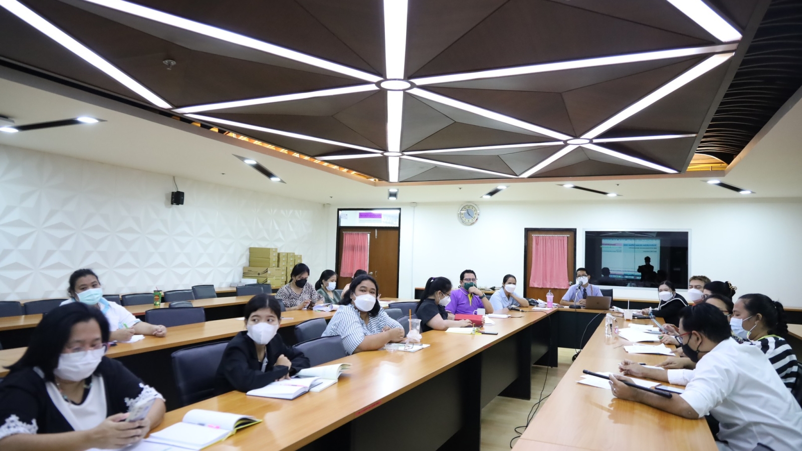 ประชุมวางแผนผู้รับผิดชอบตามหมวดห้องสมุดสีเขียว Green Library