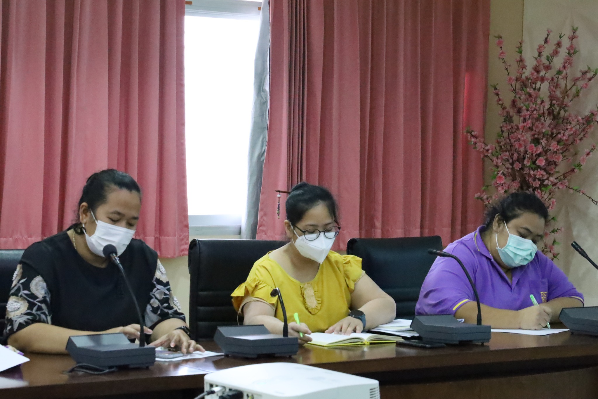 ประชุมเพื่อจัดหมวดผู้รับผิดชอบตามเกณฑ์ห้องสมุดสีเขียว Green Library