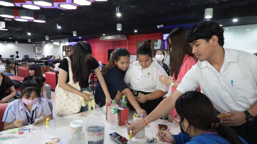 กิจกรรม สมุดโน้ต HANDMADE รักษ์โลก #greenlibrary