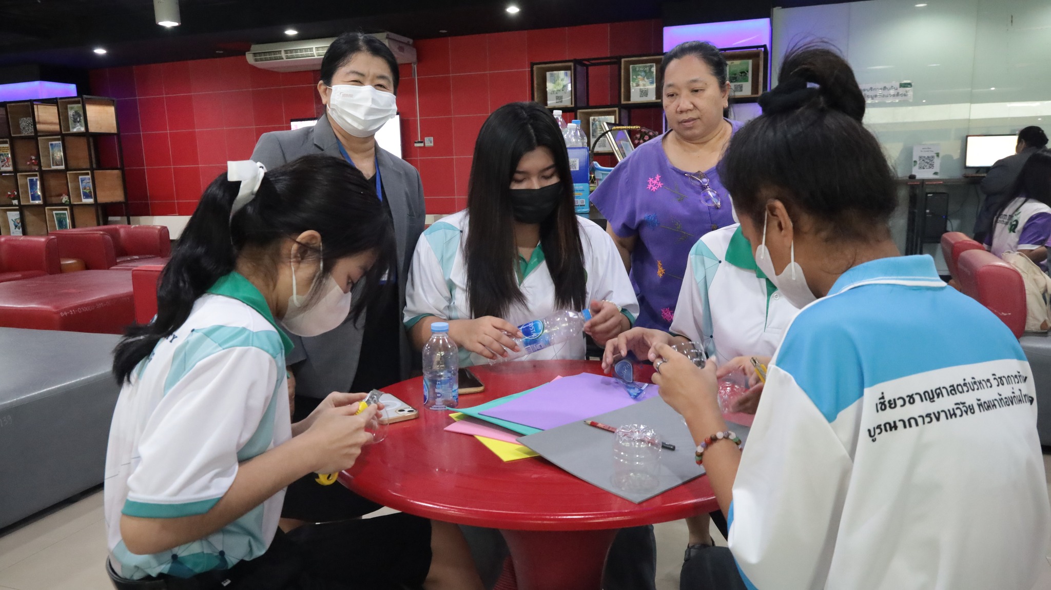 กิจกรรม สิ่งประดิษฐ์จากขวดน้ำสุดเจ๋ง#greenlibrary #greenbsru