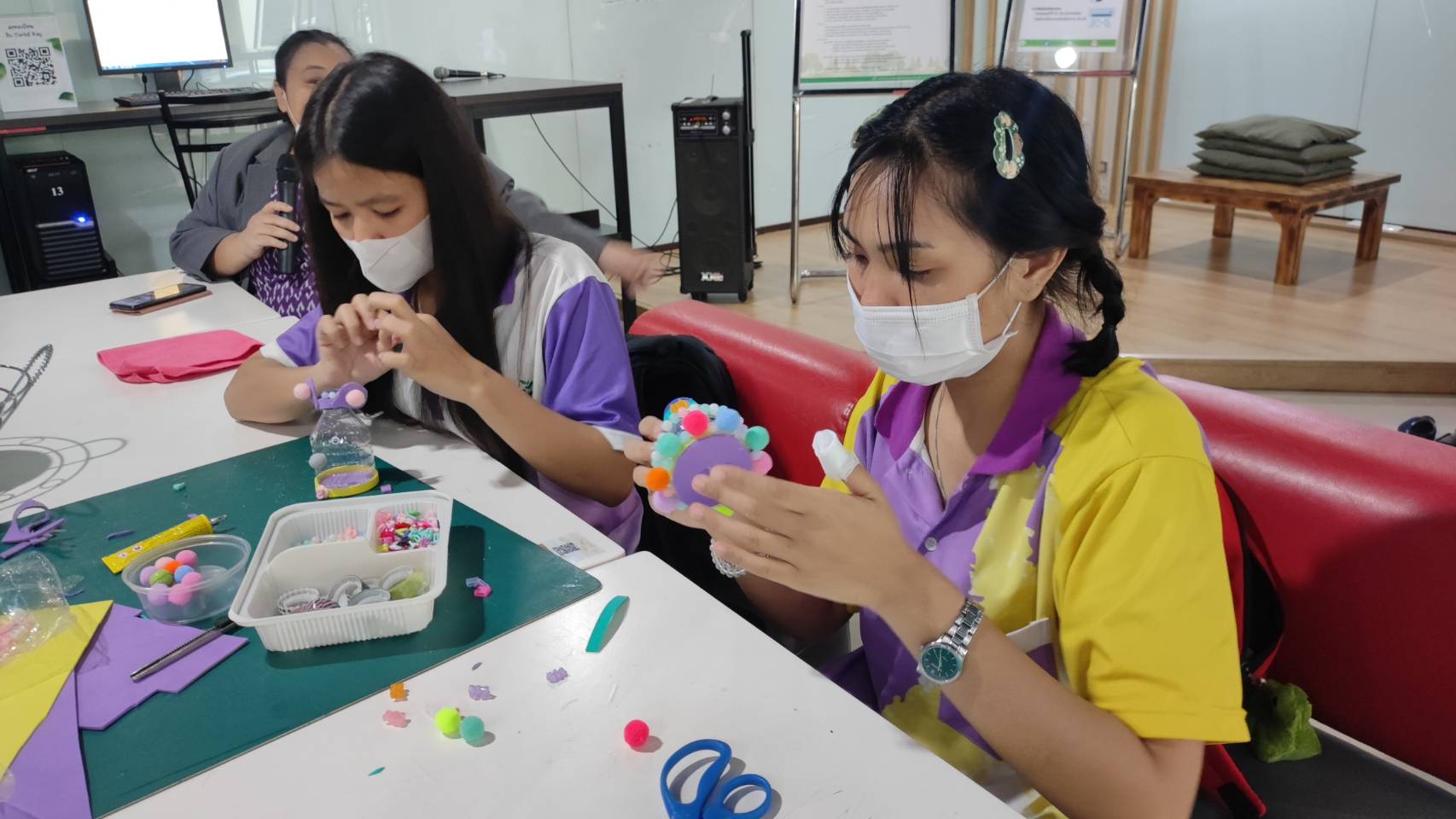 กิจกรรม สิ่งประดิษฐ์จากขวดน้ำสุดเจ๋ง#greenlibrary #greenbsru