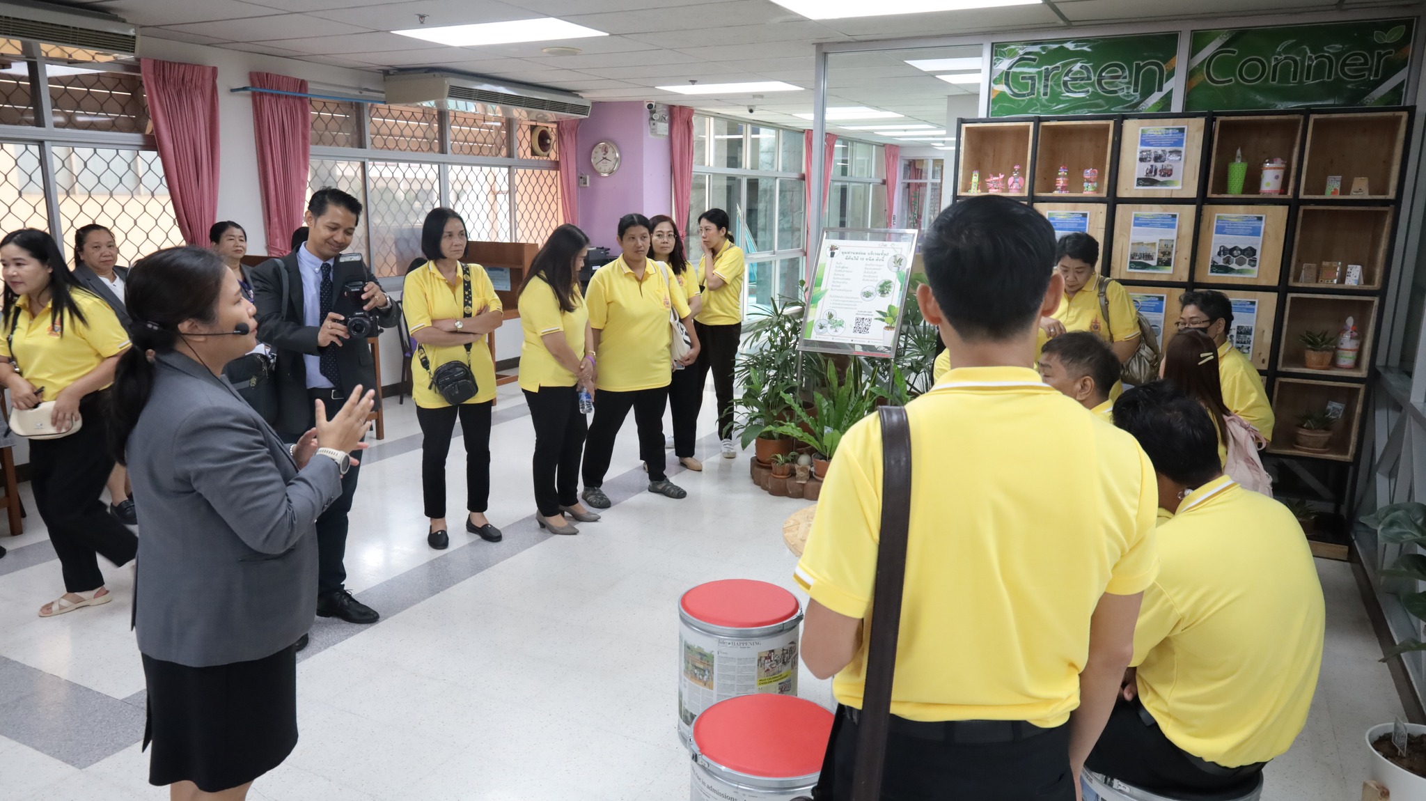 คณะผู้บริหารและบุคลากร สำนักวิทยบริการและเทคโนโลยีสารสนเทศ มหาวิทยาลัยราชภัฏอุตรดิตถ์ เข้าศึกษาดูงาน