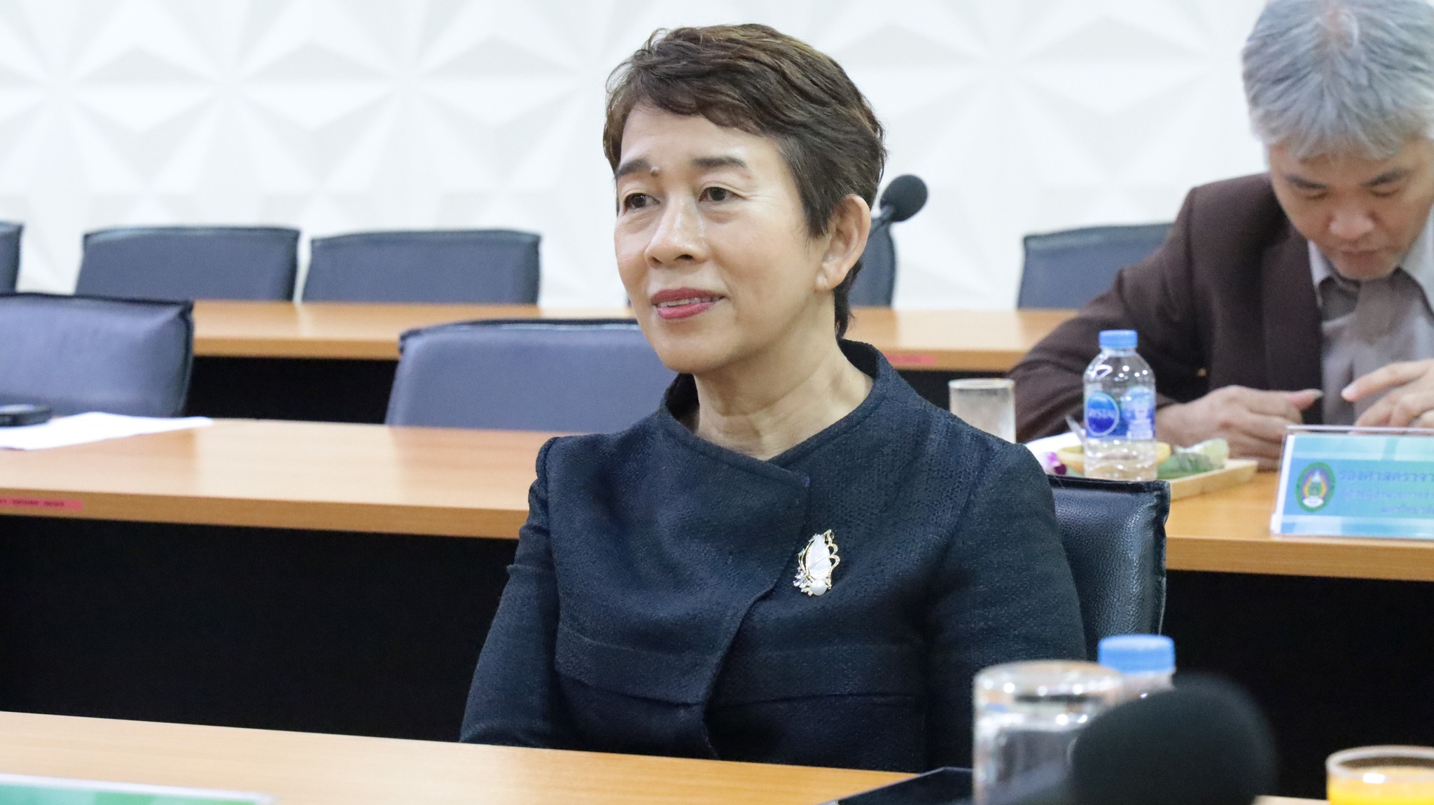 คณะผู้บริหารและบุคลากร สำนักวิทยบริการและเทคโนโลยีสารสนเทศ มหาวิทยาลัยราชภัฏอุตรดิตถ์ เข้าศึกษาดูงาน