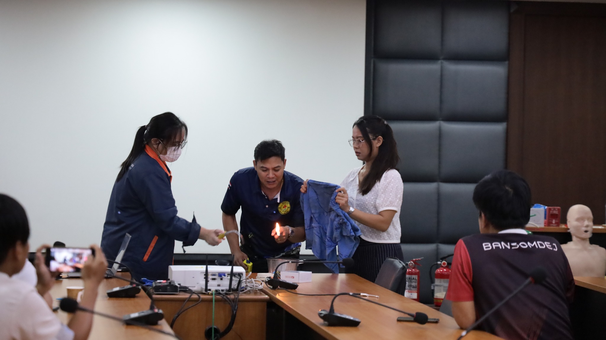 โครงการฝึกอบรมเชิงปฏิบัติการ แนวทางการป้องกันอัคคีภัยและการซ้อมอพยพหนีไฟ#greenlibrary