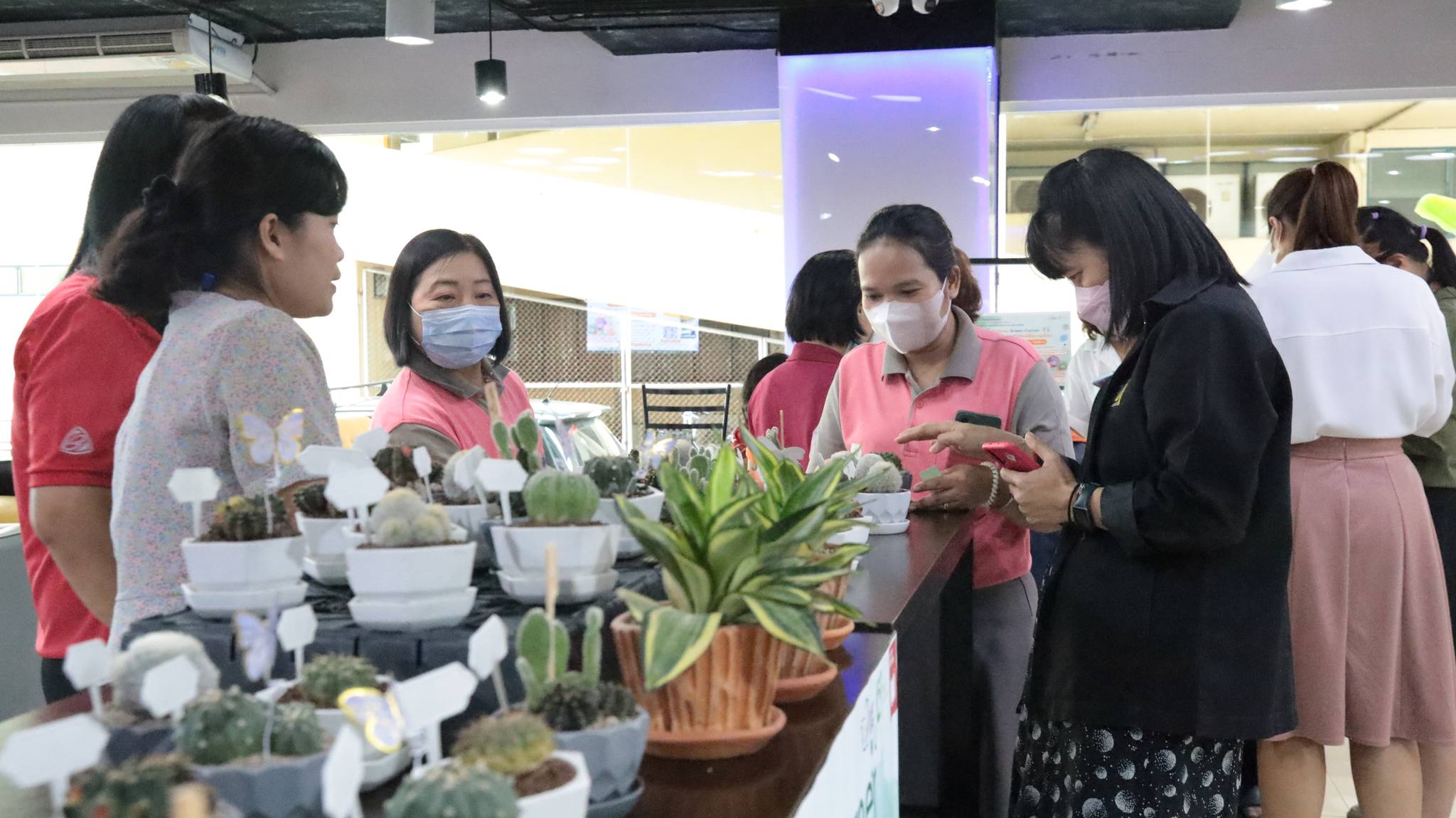 กิจกรรม Green Corner ปลูกต้นไม้ ปลูกใจรักษ์สิ่งแวดล้อม#greenlibrary