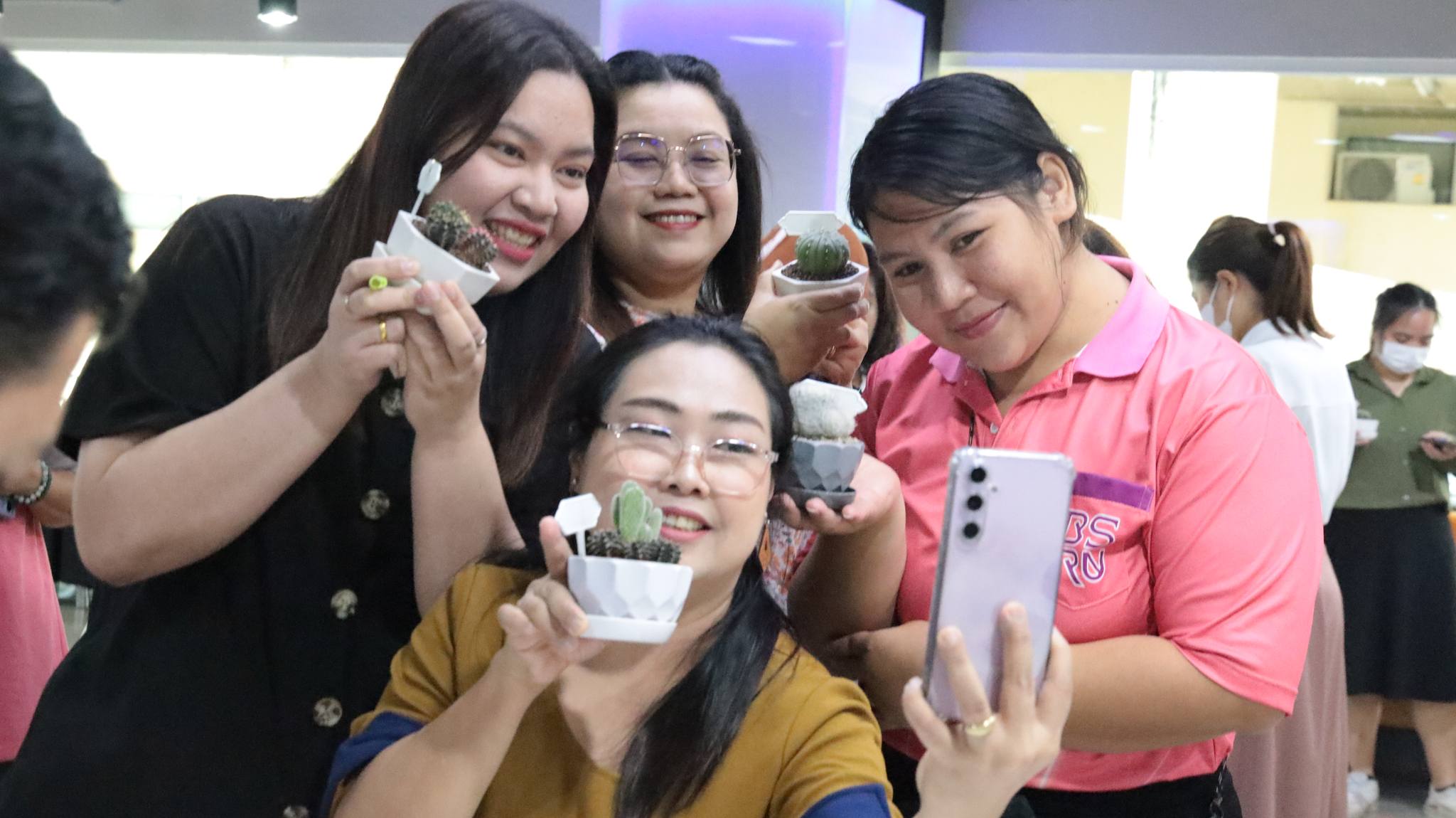 กิจกรรม Green Corner ปลูกต้นไม้ ปลูกใจรักษ์สิ่งแวดล้อม#greenlibrary