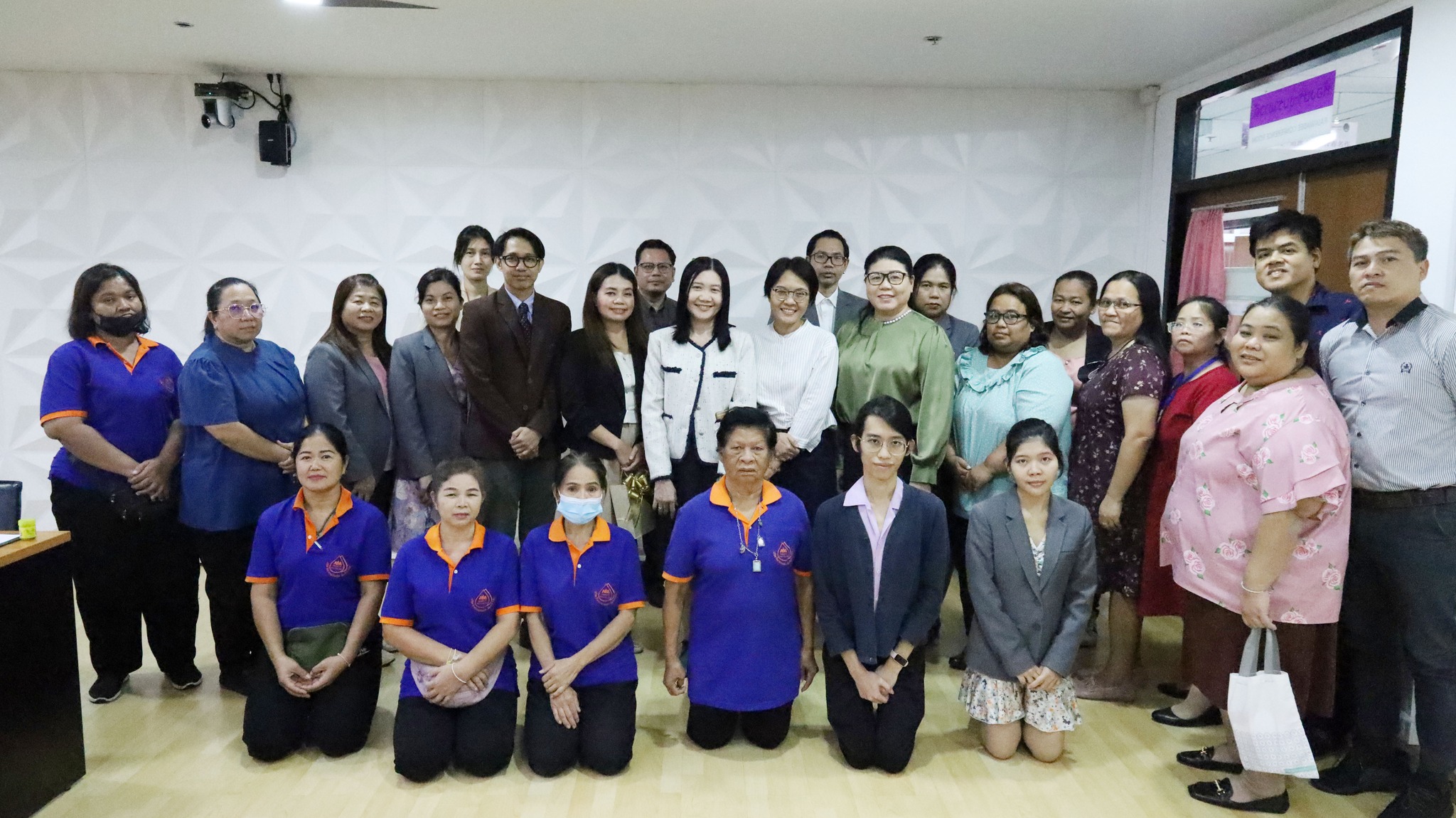 โครงการอบรมเชิงปฎิบัติการเสริมสร้างความรู้ความเข้าใจเกี่ยวกับสำนักงานสีเขียว (Green Office)#greenlibraryโครงการอบรมเชิงปฎิบัติการเสริมสร้างความรู้ความเข้าใจเกี่ยวกับสำนักงานสีเขียว (Green Office)#greenlibrary