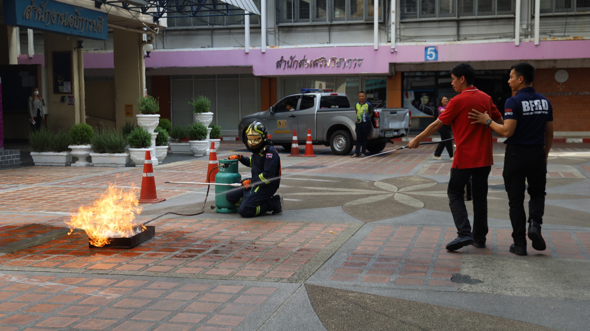 โครงการฝึกอบรมเชิงปฏิบัติการ เตรียมพร้อมต่อสภาวะฉุกเฉิน “การซ้อมอพยพหนีไฟและการเอาตัวรอดจากแผ่นดินไหว#greenlibrary